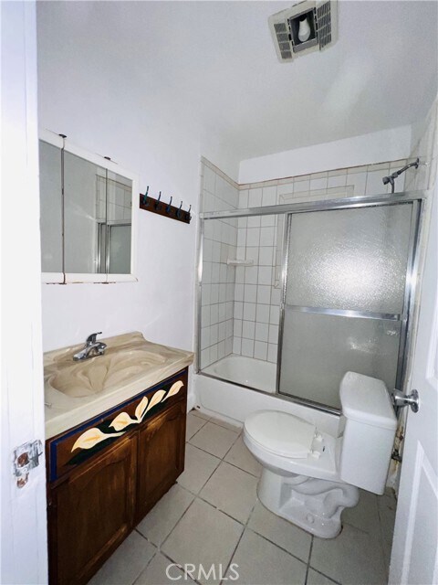 Building Photo - 1738 W 38th St