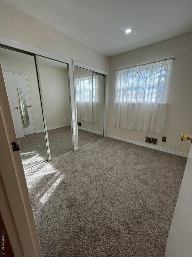 Building Photo - 27 Douglass St