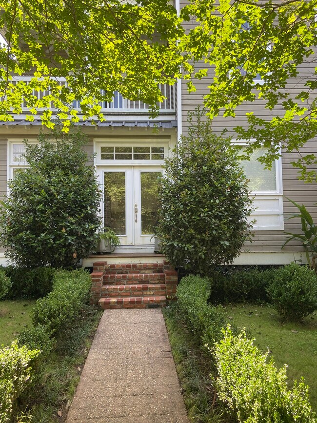 Building Photo - 1602 Cypress Ln