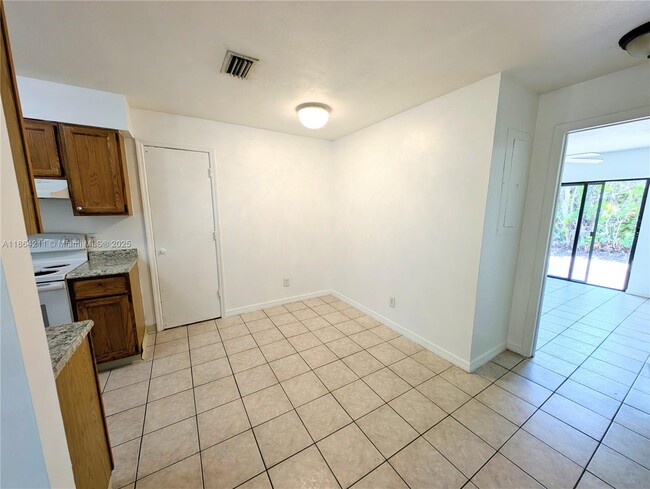 Building Photo - 915 Turtle Cove Ln
