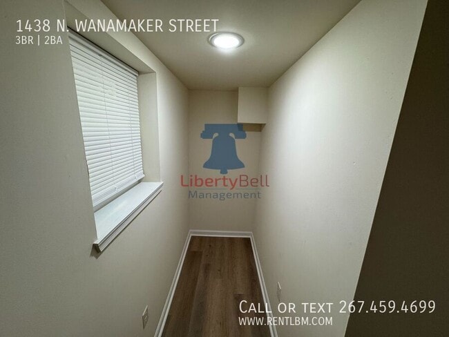 Building Photo - 1438 N Wanamaker St