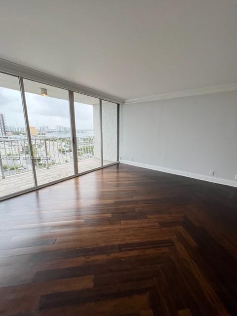 Building Photo - 7601 E Treasure Dr