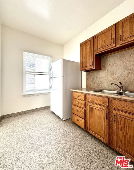 Building Photo - 121 N Swall Dr