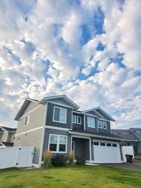 Building Photo - 302 Cottage Dr