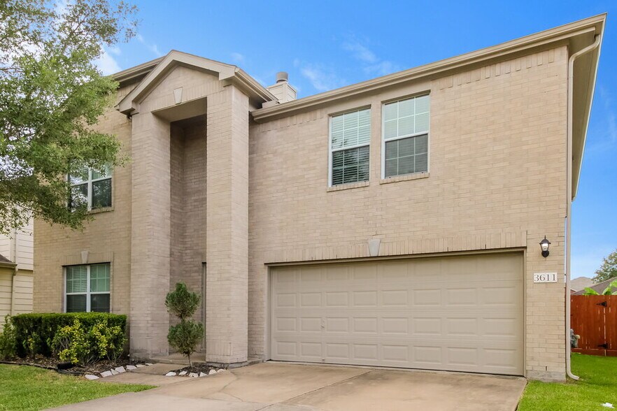 Building Photo - 3611 Lanesborough Dr