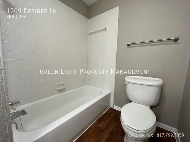 Building Photo - 1209 Desiree Ln