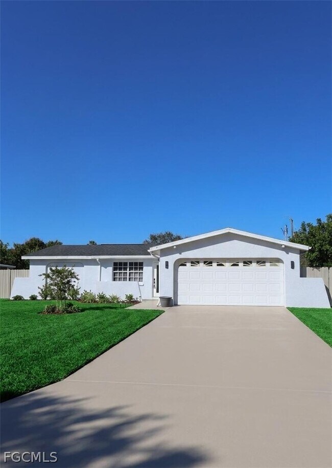 Building Photo - 1206 SE 23rd Pl