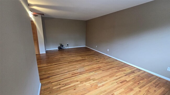 Building Photo - 20 Secor Pl