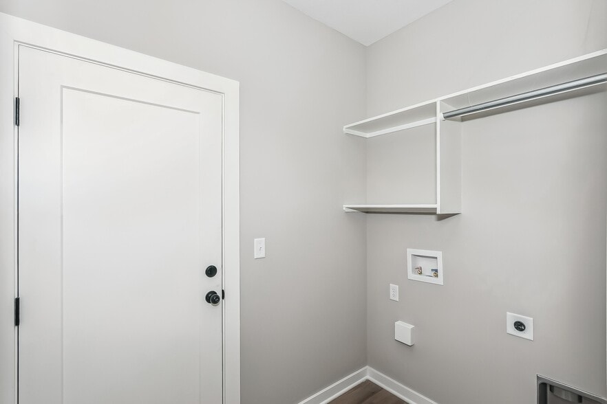 Building Photo - 919 S Logan St