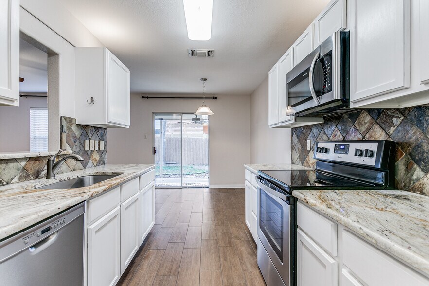 Building Photo - 8107 Rustic Park