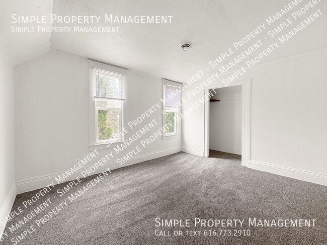 Building Photo - 1004 Jennette Ave NW