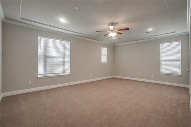 Building Photo - Stunning 5BR House in Sunnyvale