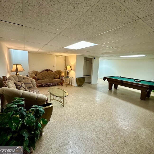 Building Photo - 40 Wagon Wheel Dr