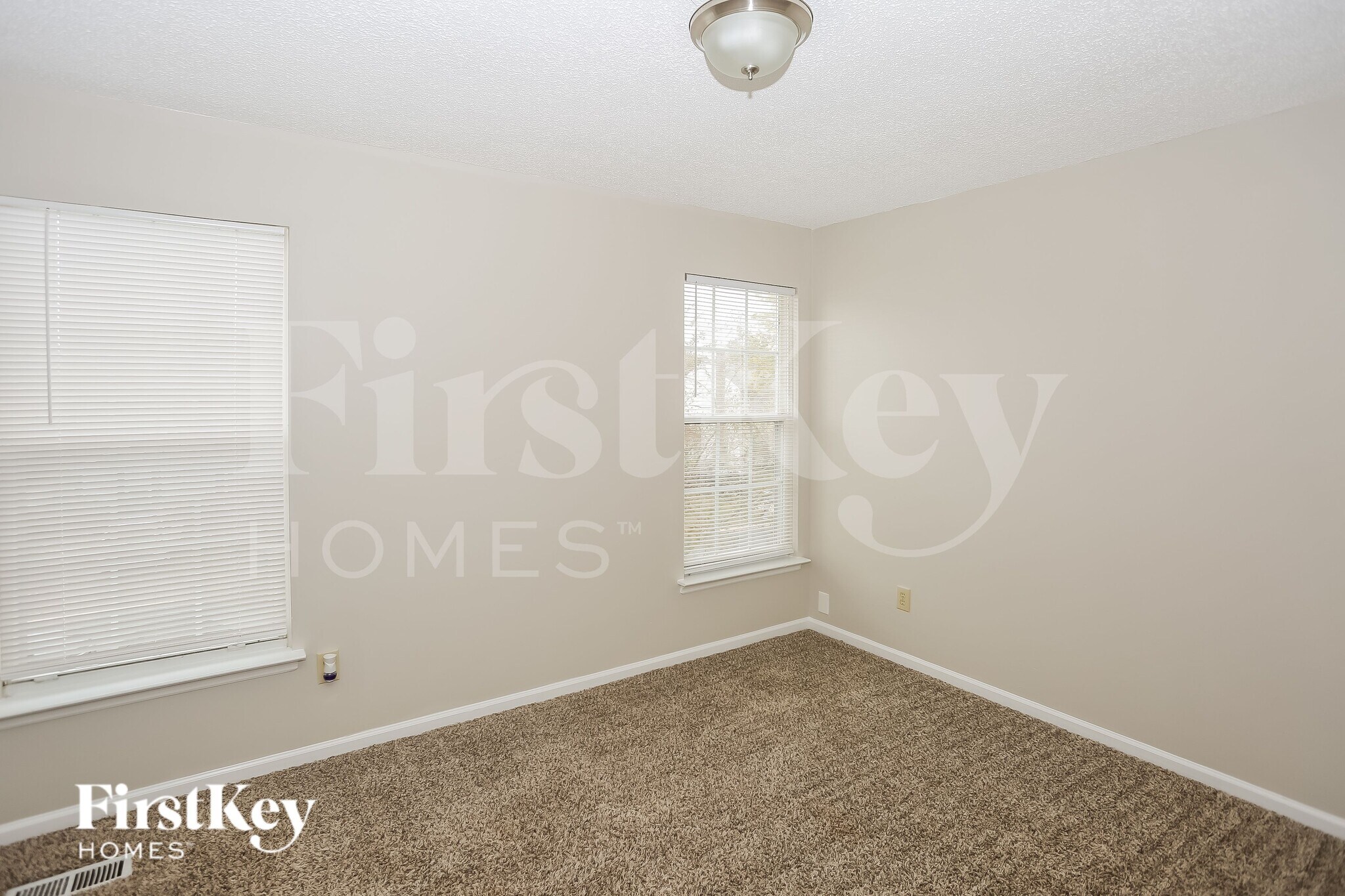 Building Photo - 9419 White Cedar Ct