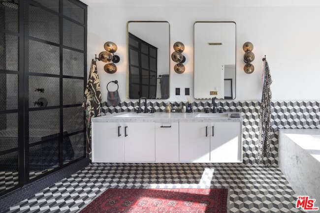 Building Photo - 1041 Orlando Ave