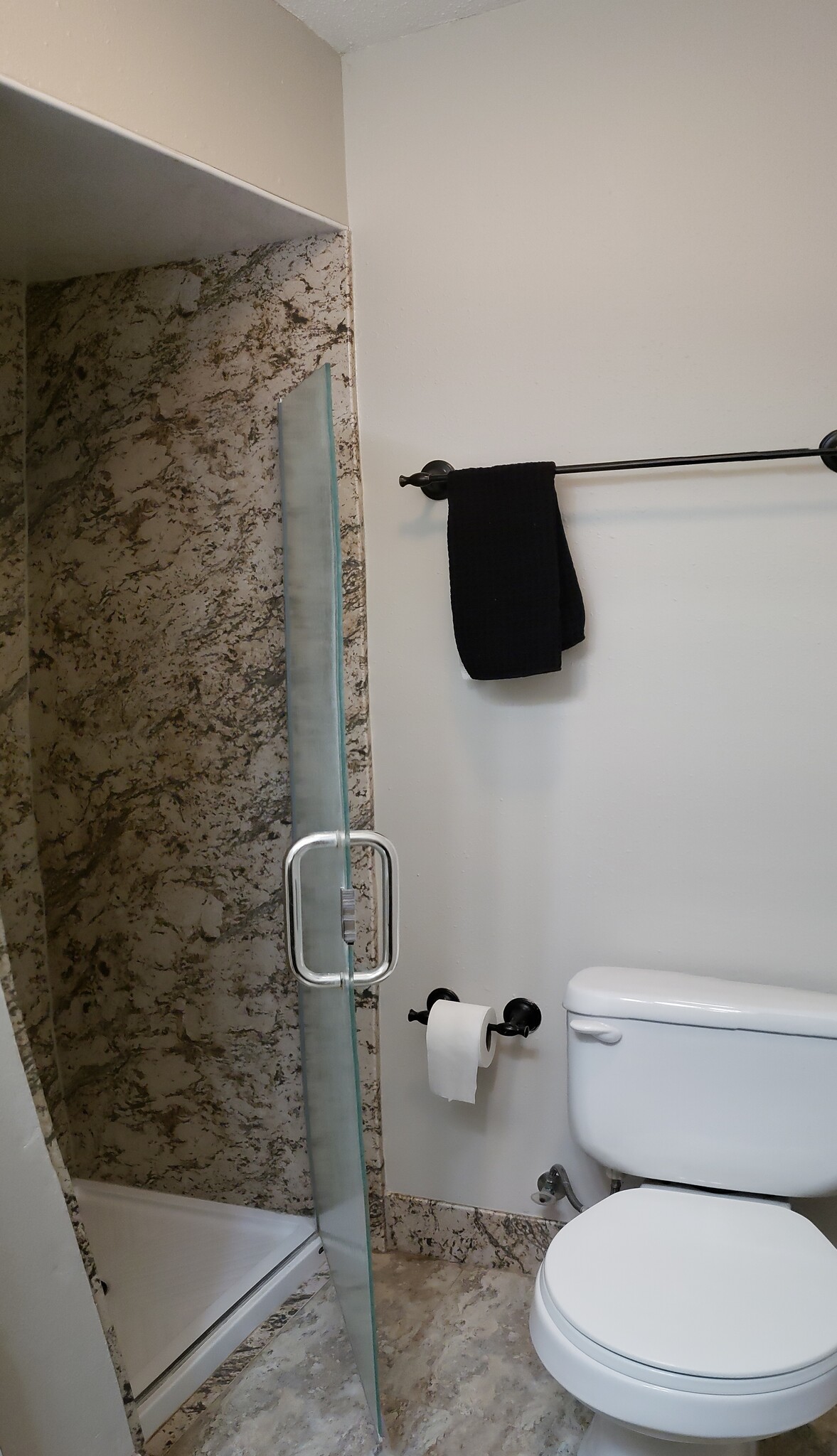 Building Photo - 720 W Village Rd