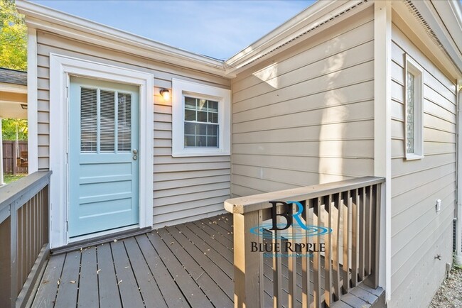 Building Photo - 1579 Walker St SE