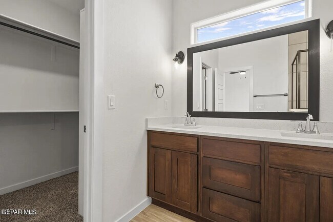Building Photo - 1416 Harlan Pt