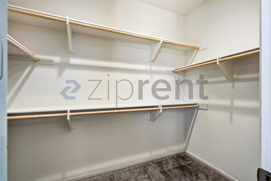 Building Photo - 30522 Rodriquez Lp