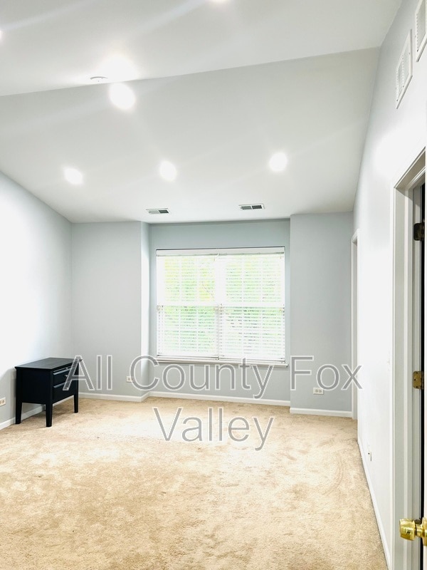 Building Photo - 1602 Edinburgh Dr