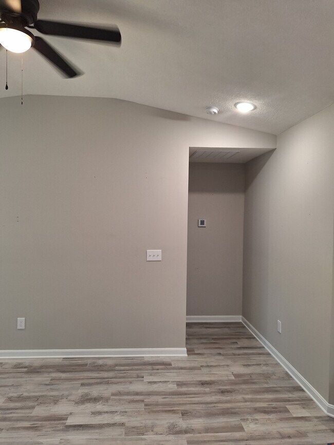 Building Photo - 4612 Clayton Terrace
