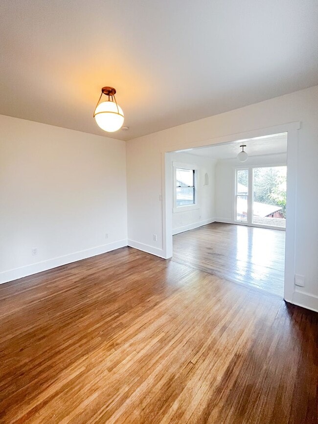 Building Photo - 2246 N Alvarado St