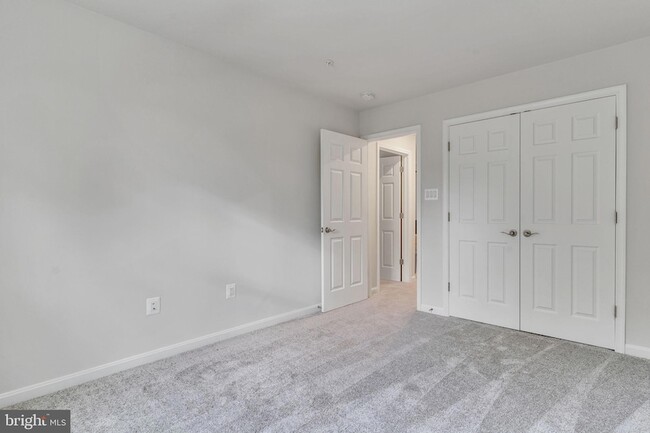 Building Photo - 41530 Fairwood Ct