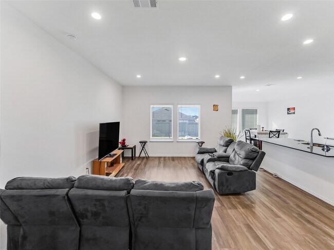 Building Photo - 40519 Crisp Beech St