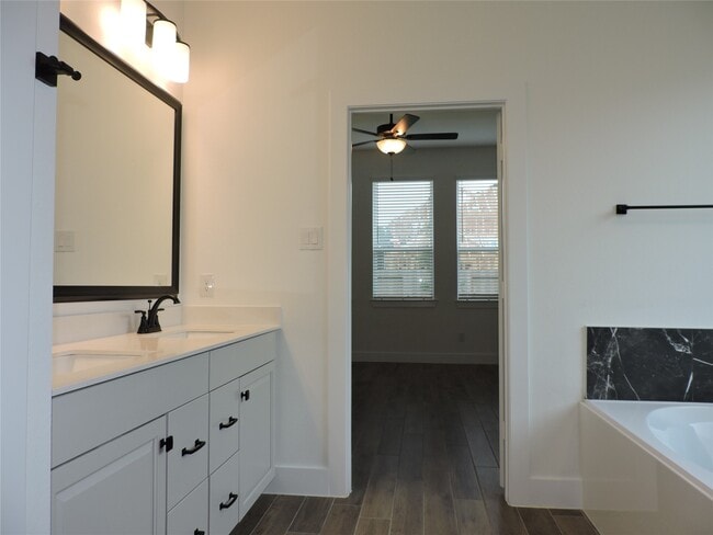 Building Photo - 12853 Meadow Wind Wy