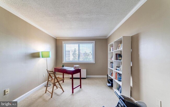 Building Photo - 2059 Huntington Ave