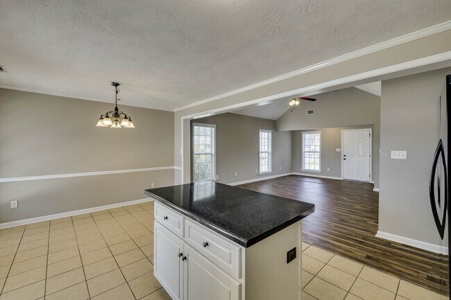 Building Photo - 1054 Grove Landing Ln