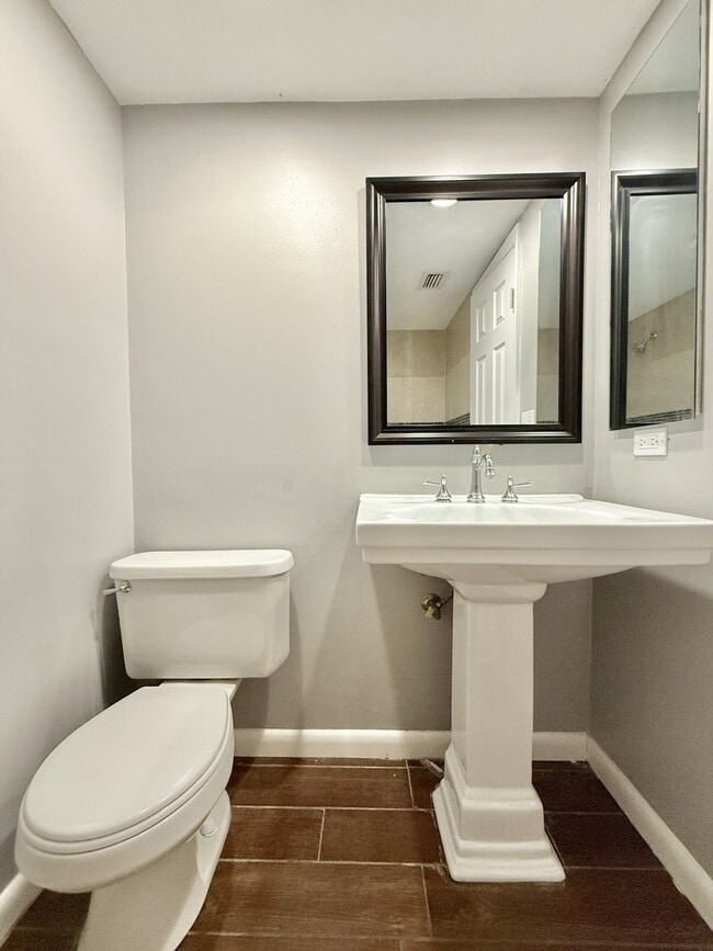 Building Photo - 4819 Puritan Cir