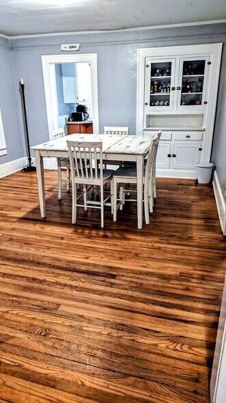 Building Photo - 858 Highland Ave NE