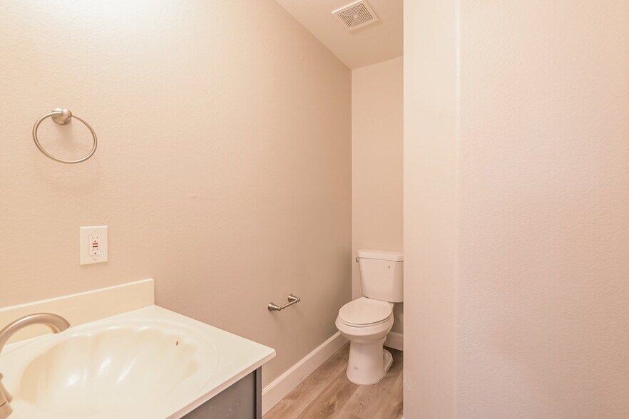 Building Photo - 1137 Shady Run Terrace