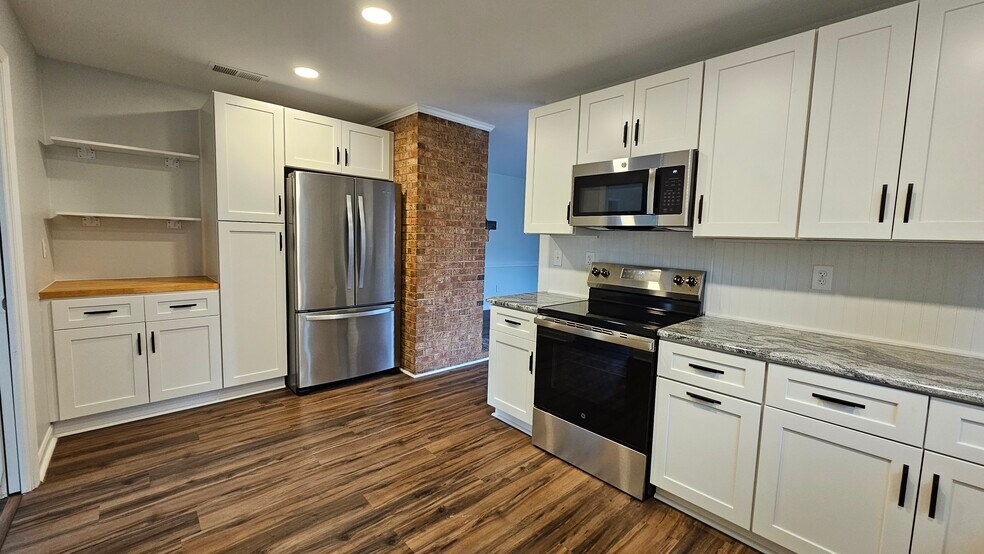 Building Photo - 6736 Hartsell Pl