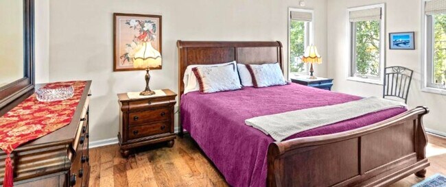 Building Photo - FUlly Furnished Waterfront Home 50' Dock Protected Inlet- 3BR/2BA Marina Community New Bern