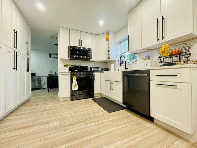 Building Photo - 4231 NW 1st Dr