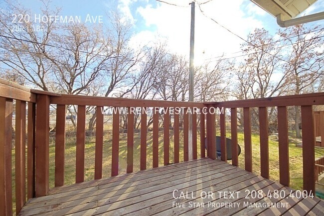 Building Photo - 220 Hoffman Ave