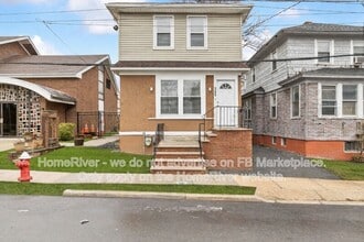 Building Photo - 289 Hilton Ave