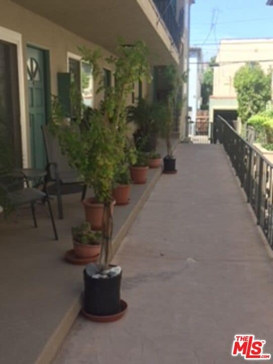 Building Photo - 1321 Euclid St