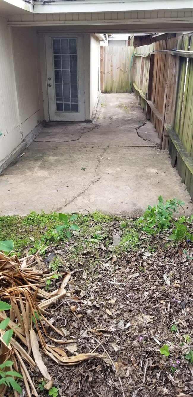 Building Photo - 5603 Northridge Dr