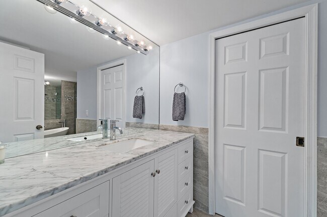 Building Photo - 4161 U.S. Hwy 1