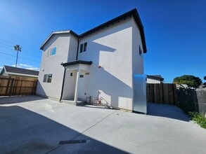 Building Photo - Goleta Properties