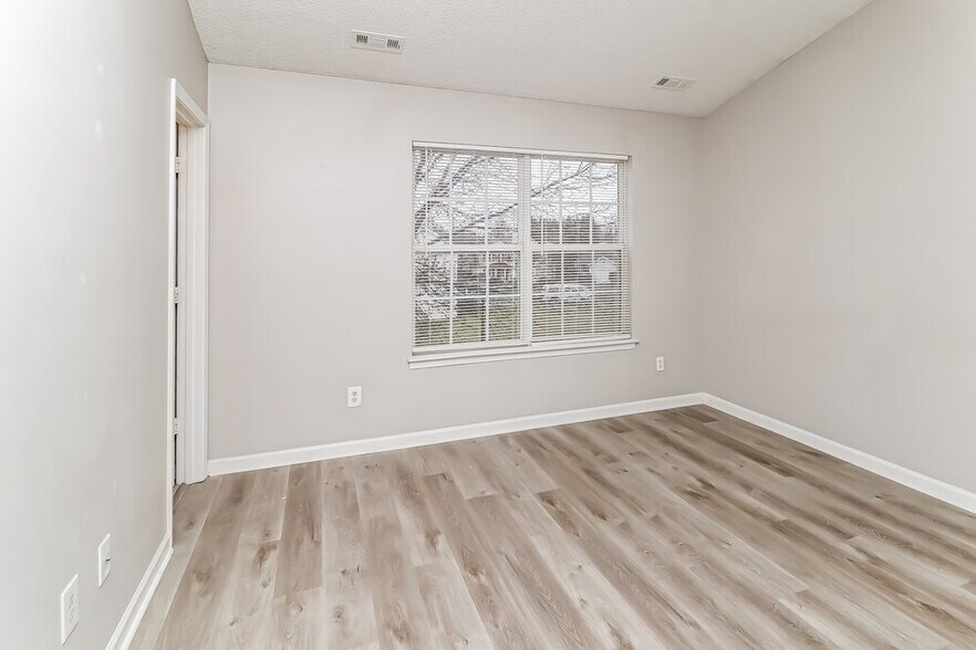 Building Photo - 11313 Red Finch Ln