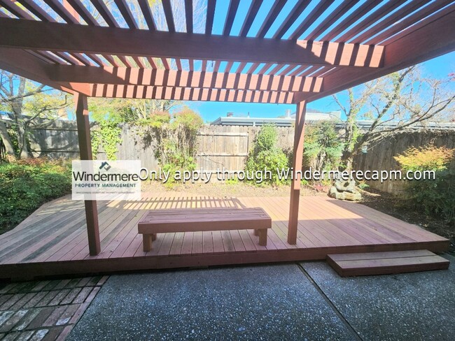 Building Photo - Halfplex Gem at River College Square- Available Now!