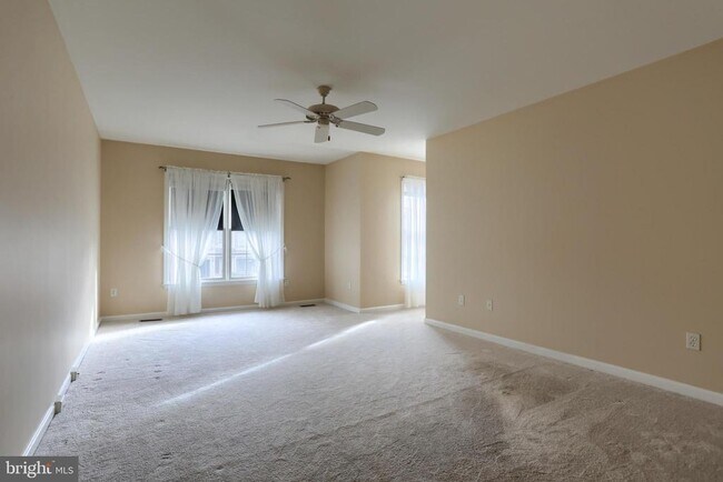 Building Photo - 1959 Deer Run Dr