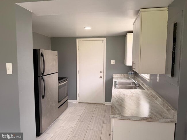 Building Photo - 13435 Greenacre Dr