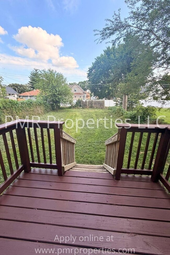 Building Photo - 2 Bedrooms/1 Bathroom House