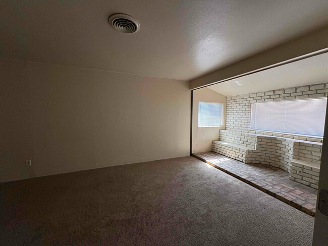 Building Photo - 2603 W Alameda St