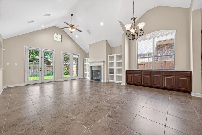 Building Photo - 17311 Quiet Shores Dr